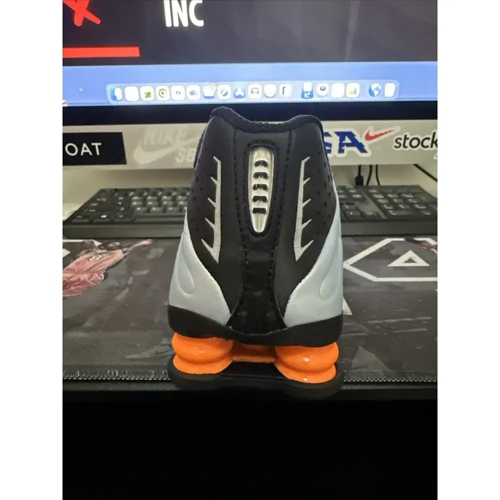 New Women's Size 7 Nike Shox R4 Blue Tint Orange AR3565-401